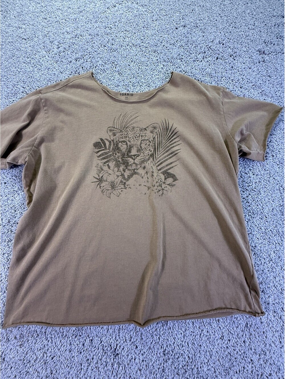 Torrid Women Shirt Size 00 Brown Graphic Leopard Crew Neck Pullover Short Sleeve